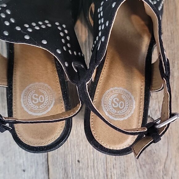 So catfish black block heel buckle sandals Size 6 - Picture 6 of 10